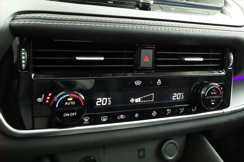 Nissan Qashqai (2025) 1.3 DIG-T MHEV, N - Connecta - fotka 14 z 17