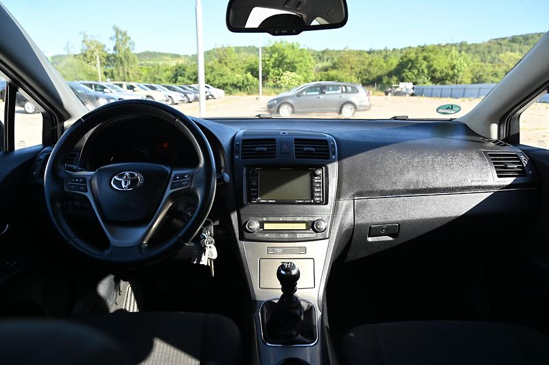 Toyota Avensis 1.8  108KW Kombi Sol 10/2009 - fotka 10 z 33