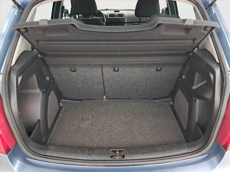 Škoda Fabia (2010) 1.2, Park. senzory - fotka 13 z 17