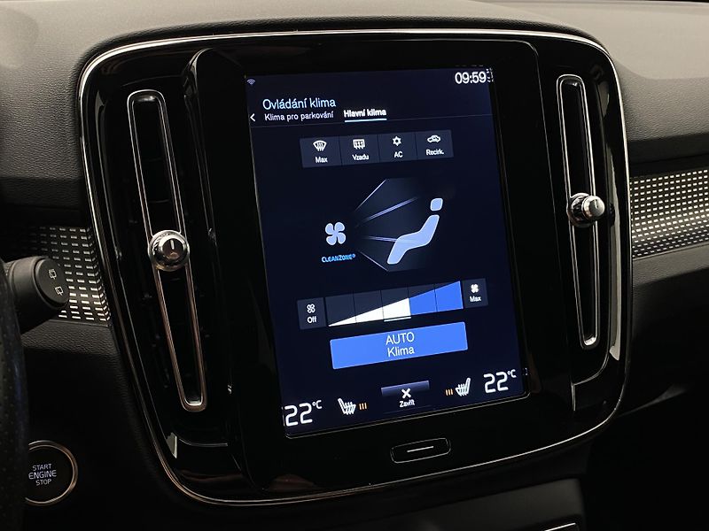 Volvo XC40 D4 AWD R-DESIGN AUT CZ - fotka 39 z 43