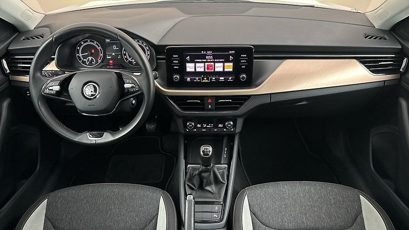 Škoda Scala 1.5 TSI Style - fotka 8 z 25
