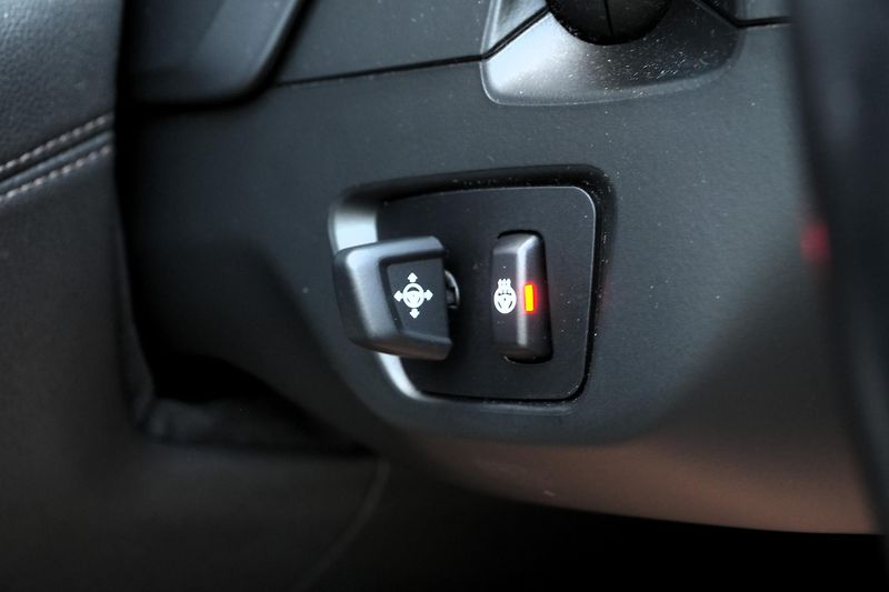 BMW Řada 7 740d xDrive, Laser, Ventilace - fotka 30 z 42
