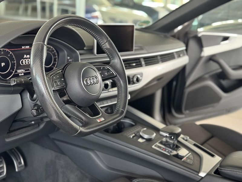 Audi A5 3,0TDI Q*200kW*S-LINE*KeyLess - fotka 13 z 38