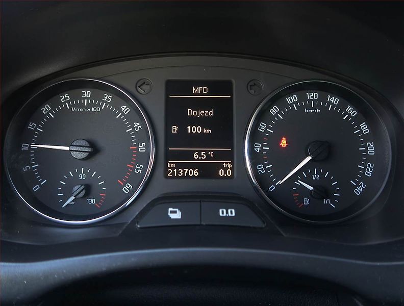 Škoda Fabia (2010) Sportline 1.6 TDI, jezdí dobře - fotka 11 z 14