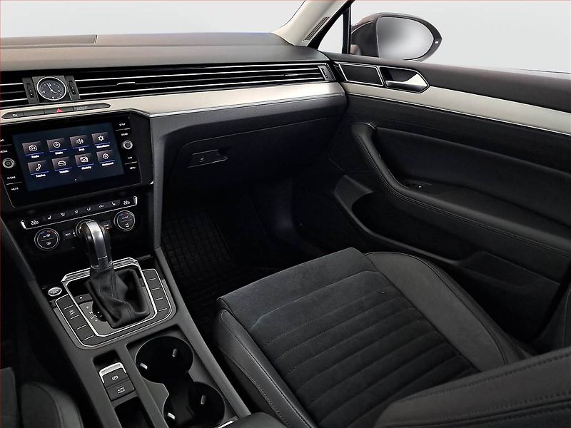 Volkswagen Passat (2018) R-Line 2.0 TDI, Automat, ČR - fotka 8 z 18