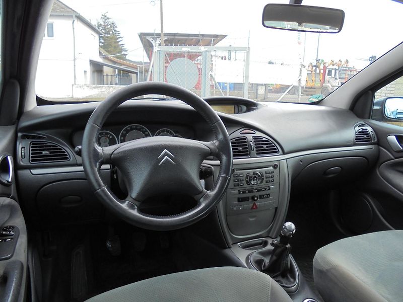 Citroën C5 (2006) 1.6 HDI- KLIMA - TAŽNÝ - fotka 8 z 10