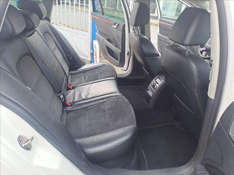 Škoda Superb 2,0 TDI DSG KOUPENO CZ - fotka 7 z 16