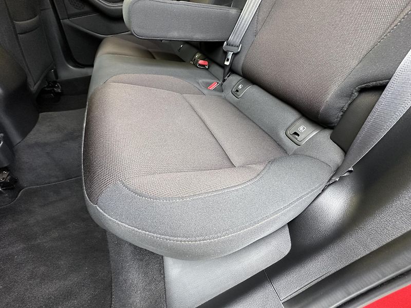 Mazda 3 (2019) 2.0L SKYACTIV-G * ČR * 1.Maj.  - fotka 30 z 43