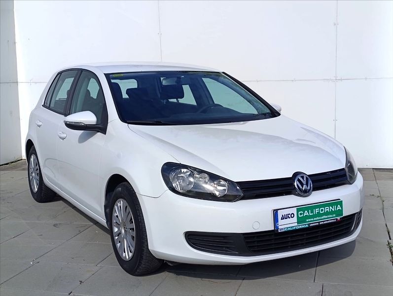 Volkswagen Golf 1,6 TDi Klimatizace - fotka 4 z 29