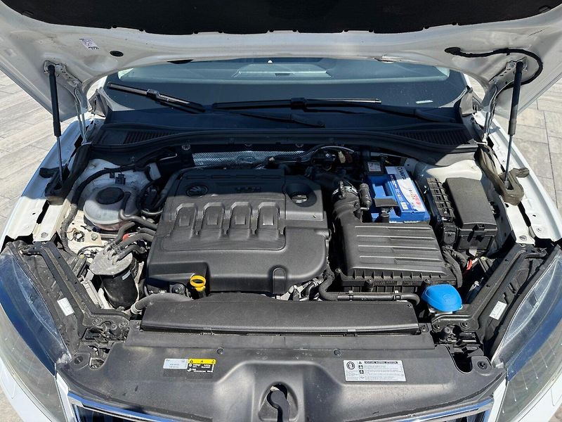 Škoda Superb (2018) 2,0 Tdi 110 Kw DSG STYLE + - fotka 32 z 32