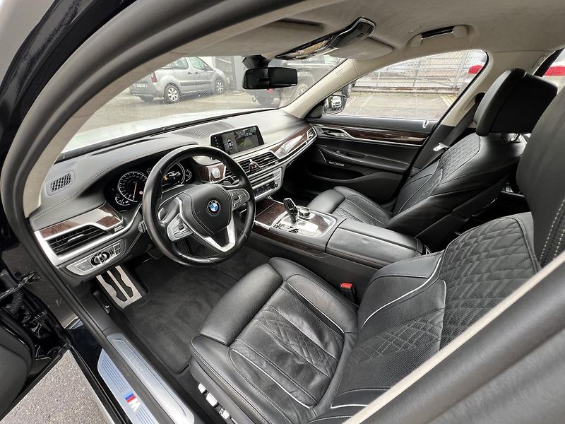 BMW Řada 7 (2017) 750d xDrive Laser Full  - fotka 9 z 39