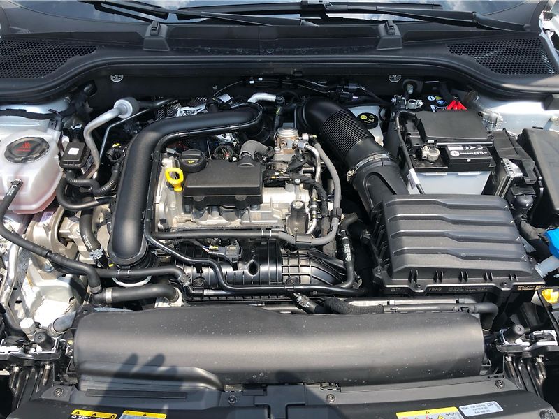 Škoda Kamiq 1.0 TSi SELECTION - fotka 27 z 27