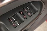 Volkswagen Touran (2011) 1.6 TDI, Tempomat - náhled 16