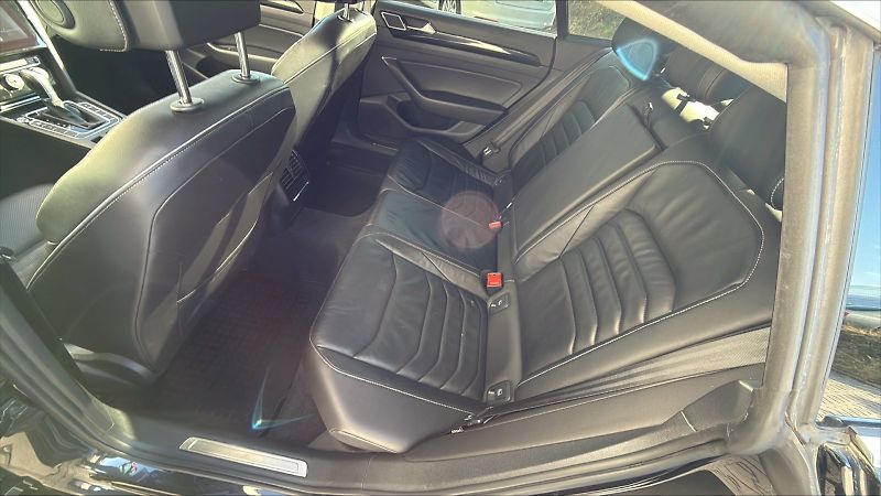 Volkswagen Arteon (2018) ELEG 2,0 BI-TDI SCR 4MOT DPF 7 - fotka 16 z 23