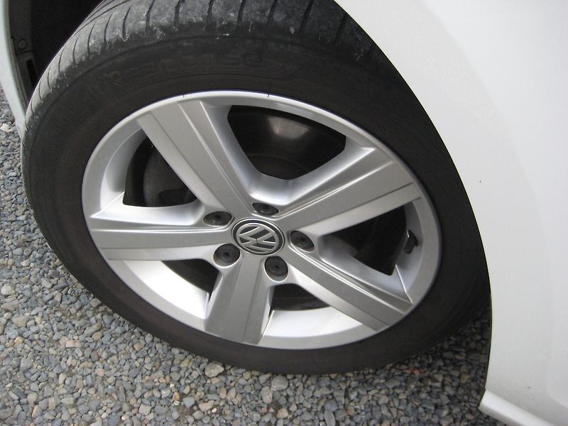 Volkswagen Golf 1.4TSi 110kW-DSG-HIGHLINE-DPH! - fotka 17 z 28