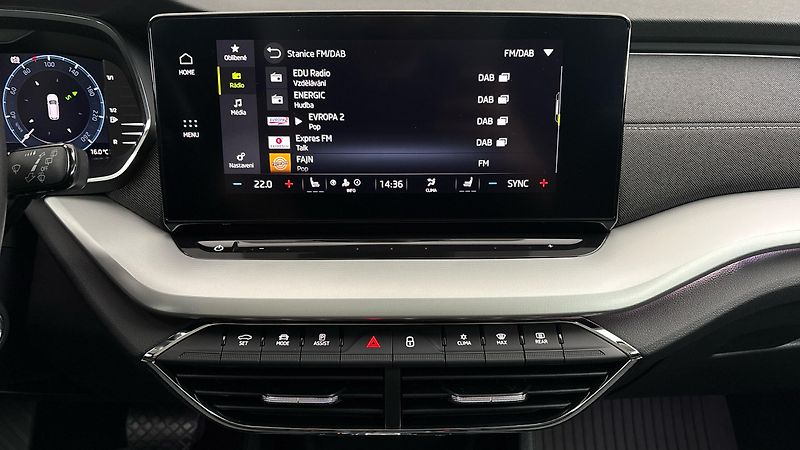 Škoda Octavia 2.0 TDI DSG Style Combi - fotka 11 z 27
