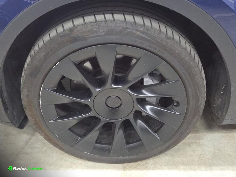 Tesla Model Y (2022) Tažné | Možnost FSD - fotka 7 z 11