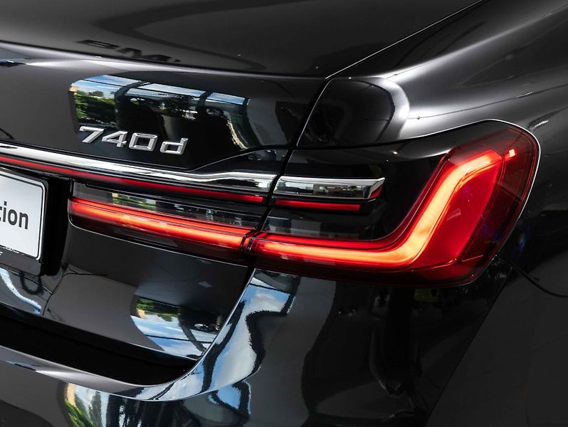 BMW Řada 7 740d xDrive - fotka 10 z 22