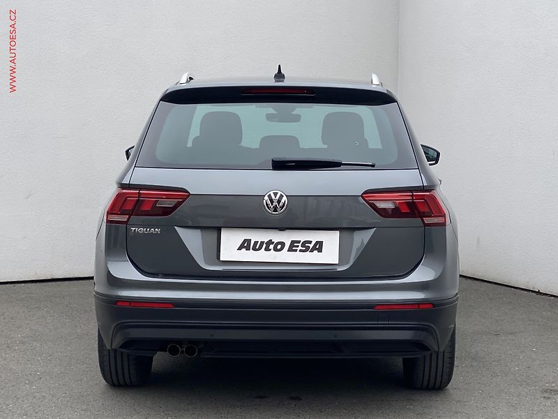 Volkswagen Tiguan (2020) 1.5 TSi, IQ Drive, LED, +kola - fotka 5 z 18