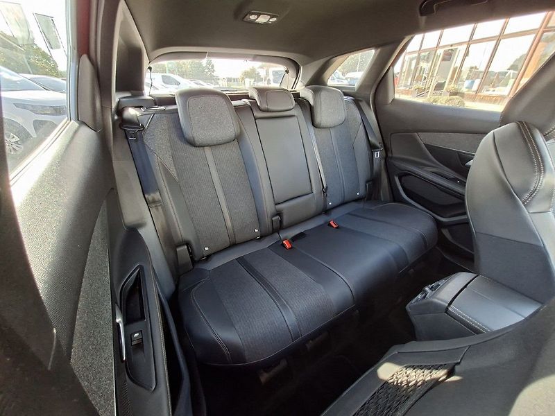 Peugeot 3008 GT LINE 1,6 THP EAT6 - fotka 6 z 28