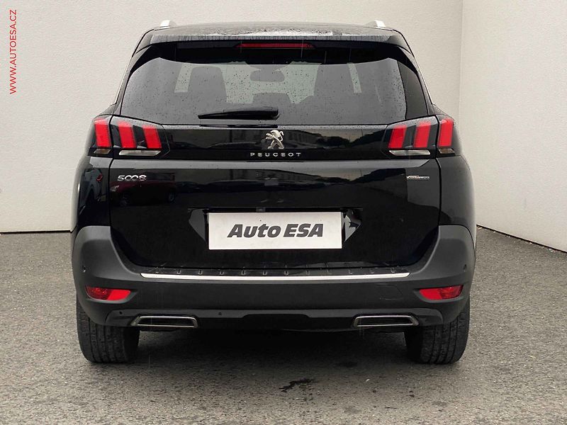 Peugeot 5008 (2019) 1.2 PT, GT Line, AT, LED - fotka 5 z 19