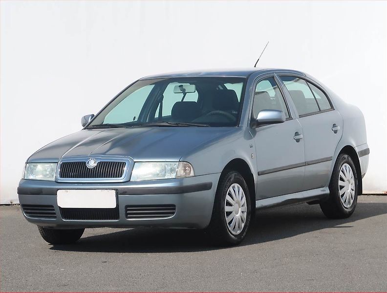 Škoda Octavia (2003) 1.6, po STK, jezdí dobře - fotka 2 z 15