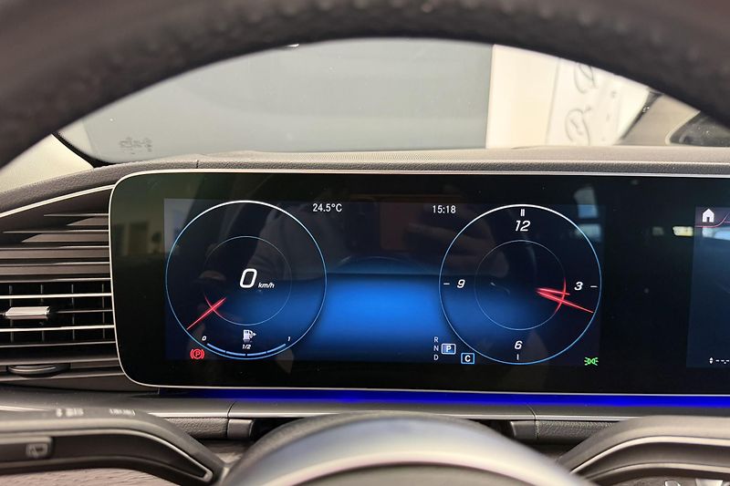 Mercedes-Benz GLS (2019) GLS 400d 4Matic AMG Line - fotka 63 z 111