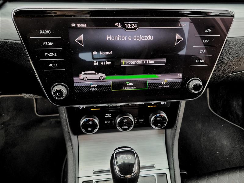 Škoda Superb 1,4 Rezervace!TSI,PHEV,DSG,LED - fotka 28 z 50