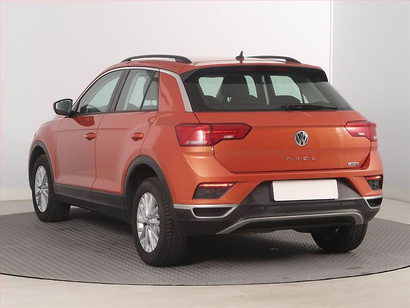 Volkswagen T-Roc (2020) 2.0 TDI 4Motion - fotka 4 z 15