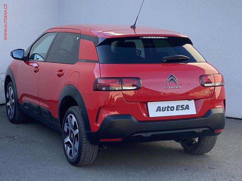 Citroën C4 Cactus (2020) 1.2 PT, 1.maj,ČR, Shine - fotka 6 z 18