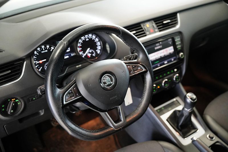 Škoda Octavia - fotka 13 z 26