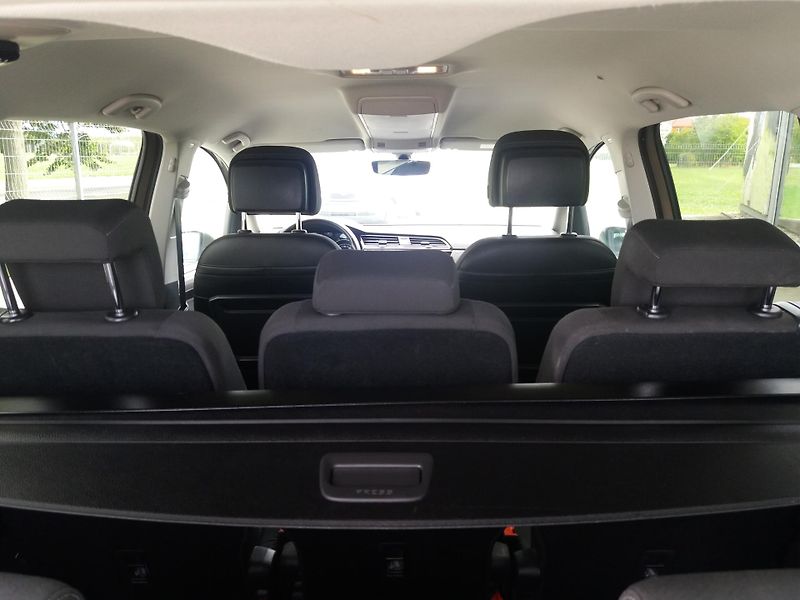 Volkswagen Touran 1.2TSi,81kW,7.MÍST,KAMER.VÝHŘE - fotka 24 z 28