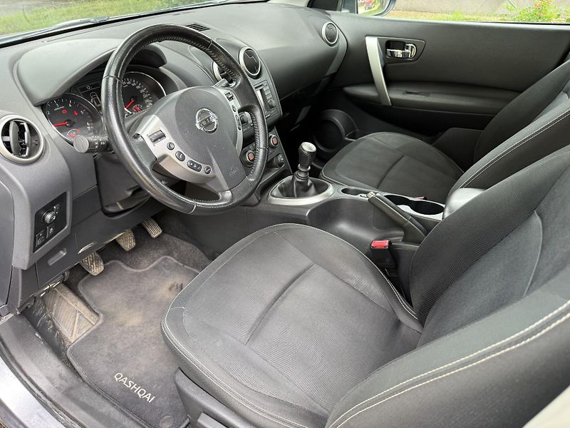 Nissan Qashqai 1,5dCi - fotka 8 z 16