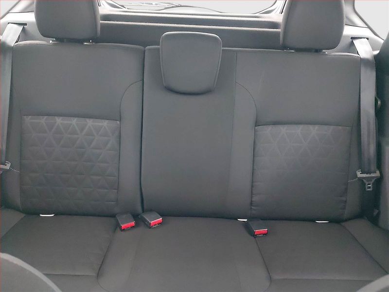 Dacia Duster (2015) 1.6 16V, Tempomat - fotka 10 z 15