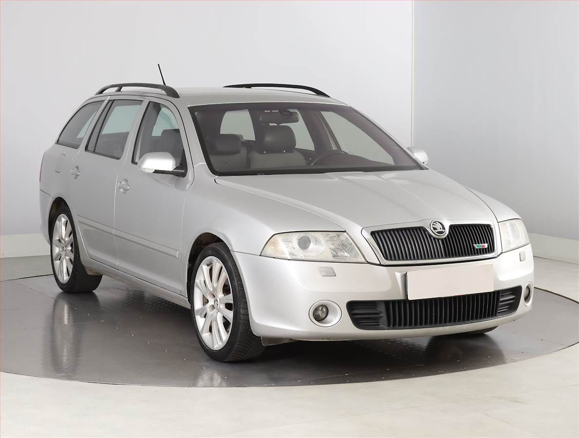 Škoda Octavia RS 2.0 TDI, Serv.kniha, Xenony