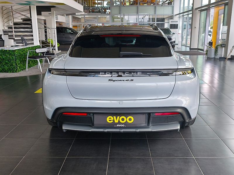 Porsche Taycan CT HD Matrix Pano - fotka 5 z 18