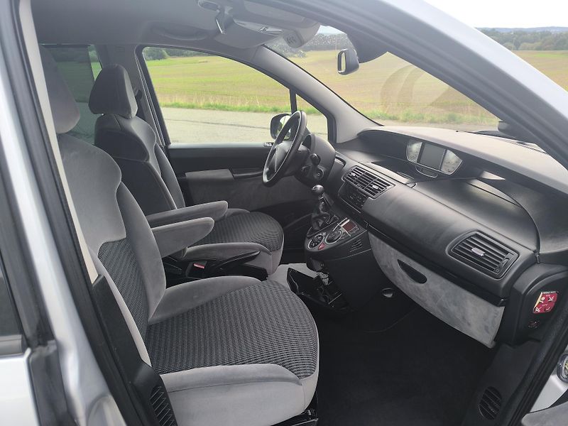 Citroën C8 (2011) 2.0 7MÍST - fotka 19 z 41