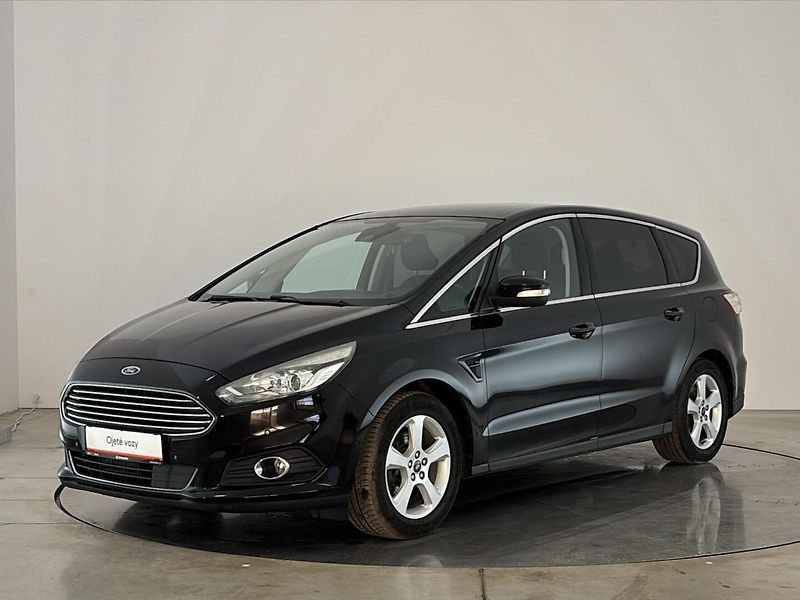 Ford S-MAX Titanium AT - fotka 1 z 28