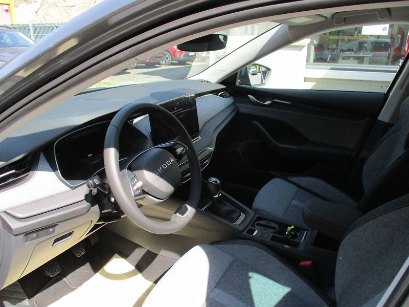 Škoda Octavia Combi Top Selection 1,5TSI 110 - fotka 9 z 14