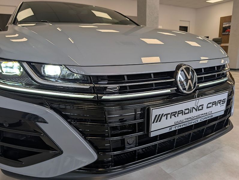 Volkswagen Arteon Shooting Brake 2.0 TSI R 235KW Shooting Brake - fotka 2 z 32