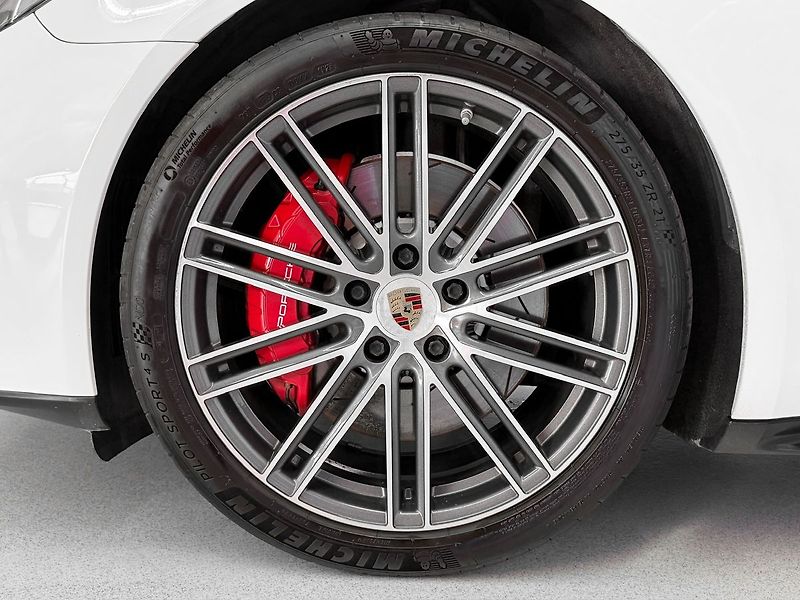 Porsche Panamera GTS 338KW SPORT TURISMO - fotka 9 z 30