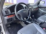 Toyota Land Cruiser 120 3,0D 4WD/automat 8-míst/ČR - náhled 12