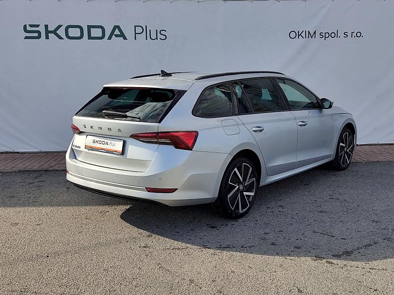 Škoda Octavia (2023) Combi Ambition 2,0 Tdi 110 Kw - fotka 2 z 36