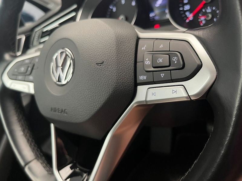 Volkswagen Passat 2.0 TDi LED SVĚTLA, rezervace - fotka 13 z 96