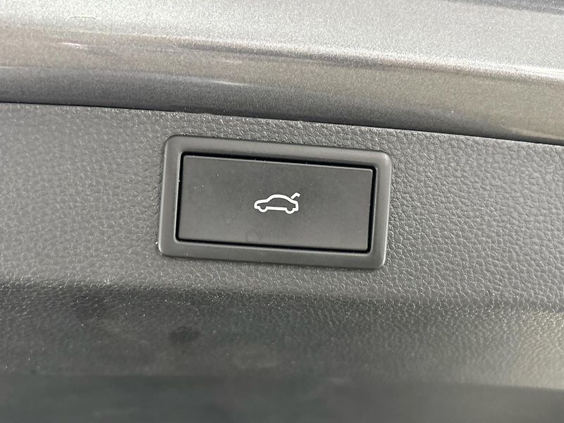 Škoda Karoq SportLine DSG - fotka 29 z 30