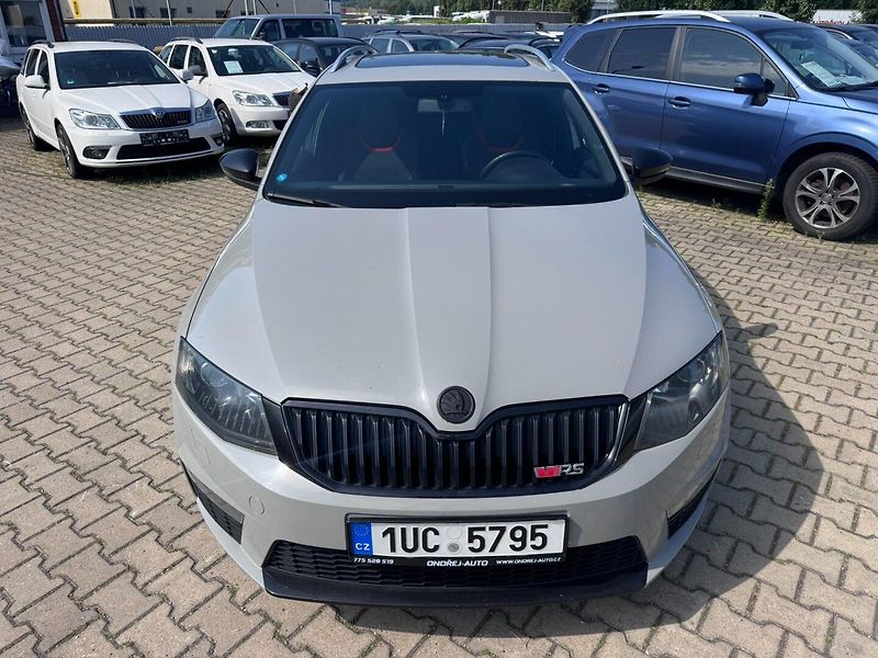 Škoda Octavia (2013) RS 2,0 TDI 135 KW DSG - fotka 9 z 47