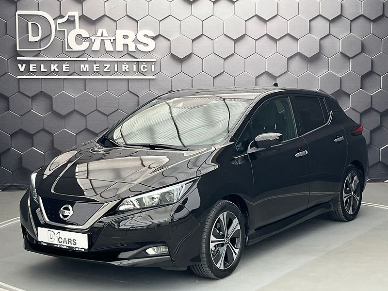 Nissan Leaf N-Connecta, 110 kW, 40kWh - fotka 1 z 72