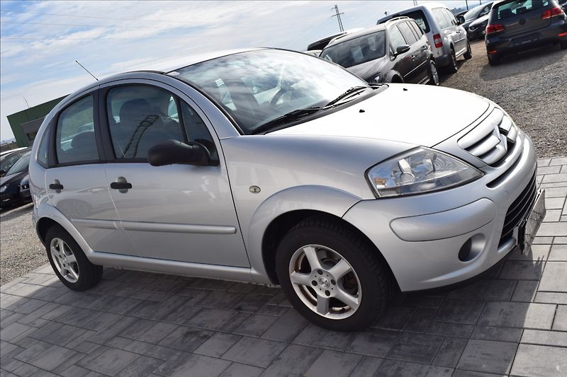 Citroën C3 1,4 i 54KW ALU NÍZKÝ NÁJEZD KM - fotka 4 z 35