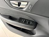 Volvo V60 T6 AWD*Recharge*KeyLess*Tažné - náhled 32