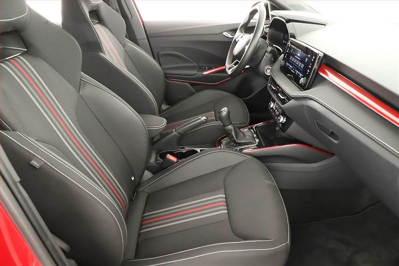 Škoda Fabia (2025) Monte Carlo 1.0 TSI - fotka 7 z 21